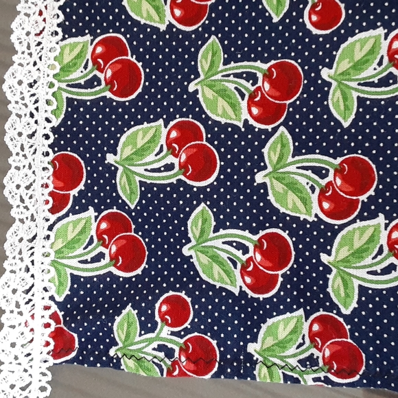 Cherry Pattern Apron - Picture 2 of 2